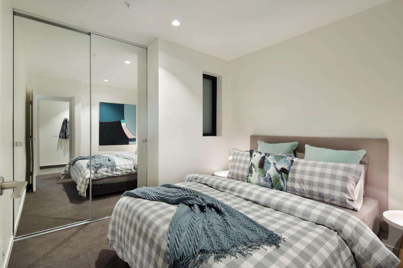 Experience Platinum Hotel Apartments 墨尔本 外观 照片
