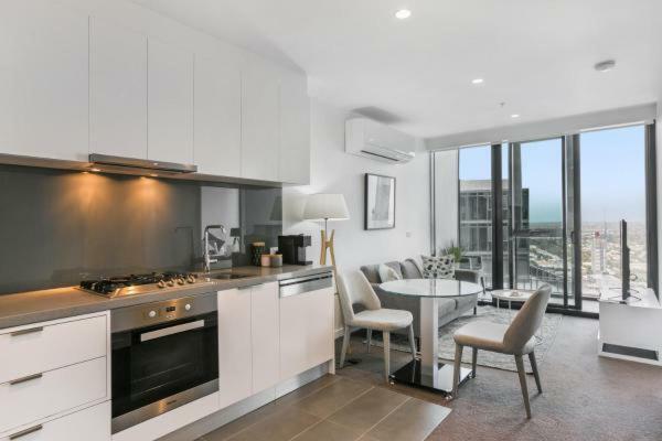Experience Platinum Hotel Apartments 墨尔本 外观 照片
